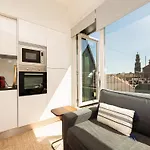 Stylish Apartment With City Views In Porto