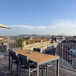 Stylish Apartment With City Views In Porto